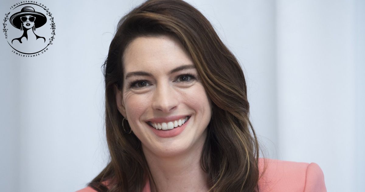Anne Hathaway 2025 – Net Worth, Age, Height & Fashion Spotlight